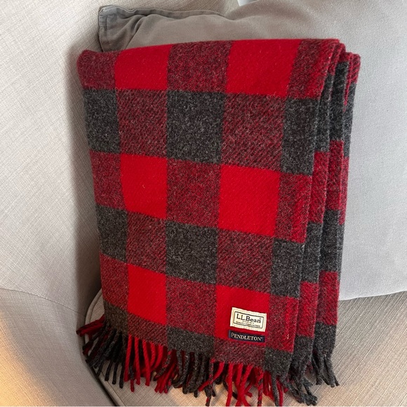 Pendleton /LL Bean Red/Gray Fringe Plaid Wool Throw Good Condition - Picture 5 of 7